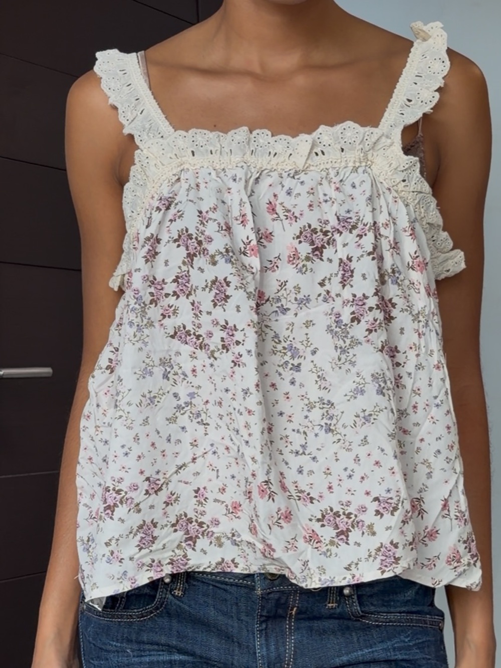 Lace-Trim Floral Cami Tank Top in Cream